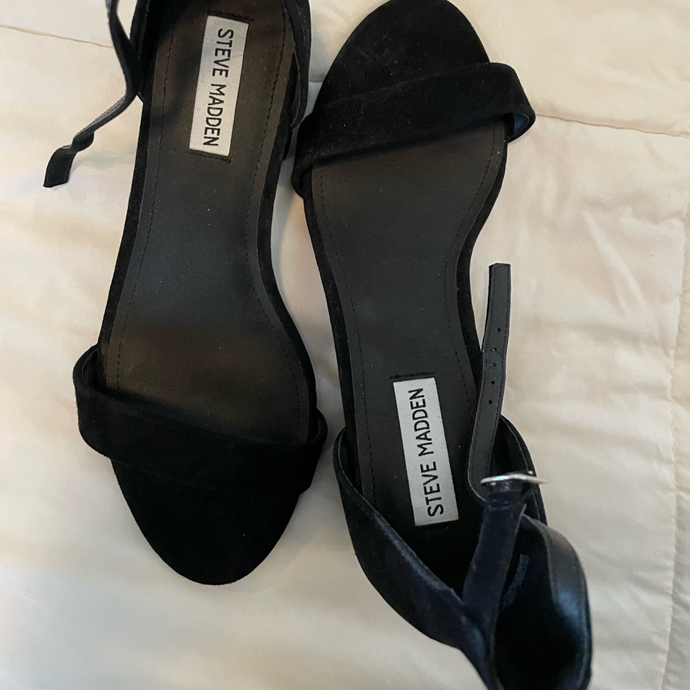 Steve Madden opened toed Sandals size 10